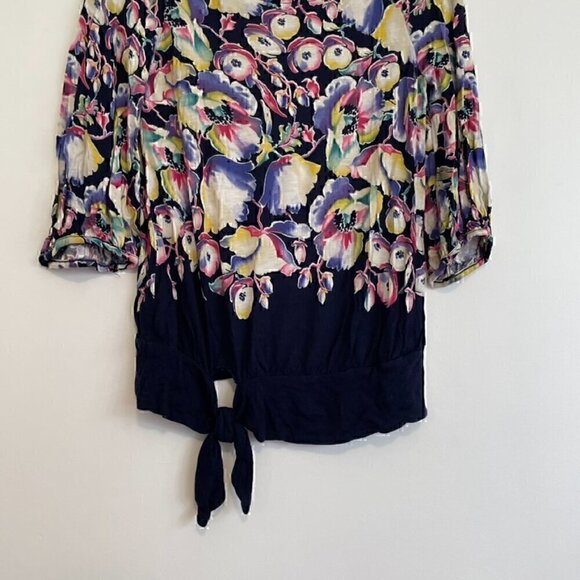 VANESSA VIRGINIA Luxe Blossoms Tee Navy Multi Floral Tie Knot 3/4 Sleeve Blouse - Picture 4 of 13
